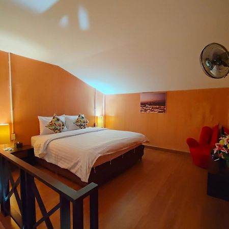 Retro Box Hotel Chumphon Exterior foto
