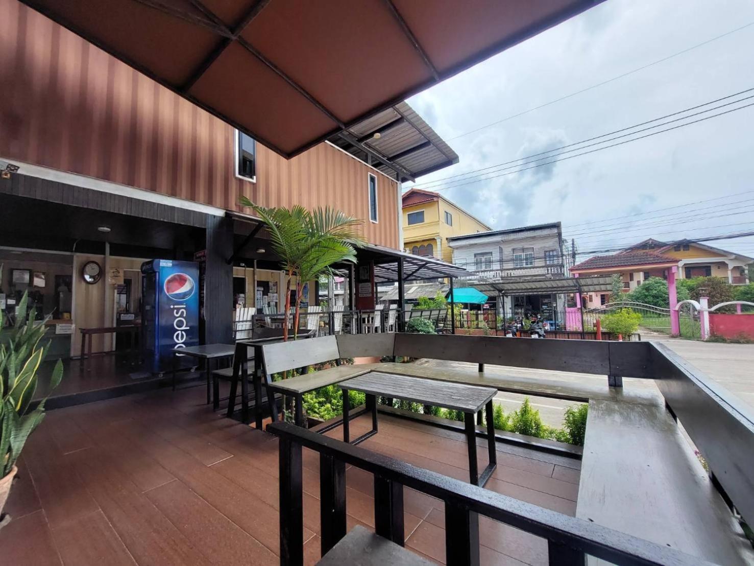 Retro Box Hotel Chumphon Exterior foto